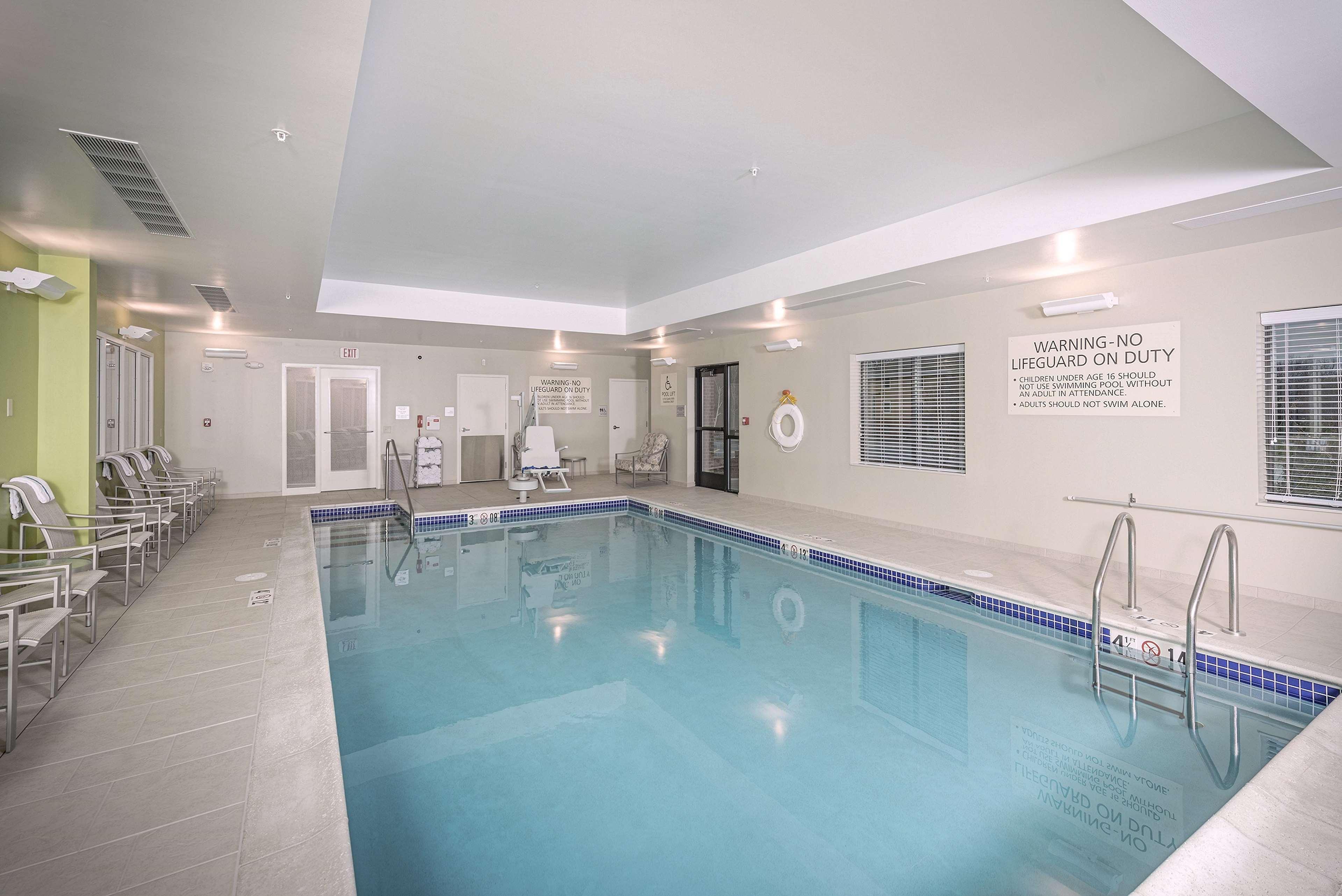 Hampton Inn Boston - Вестборо Екстер'єр фото