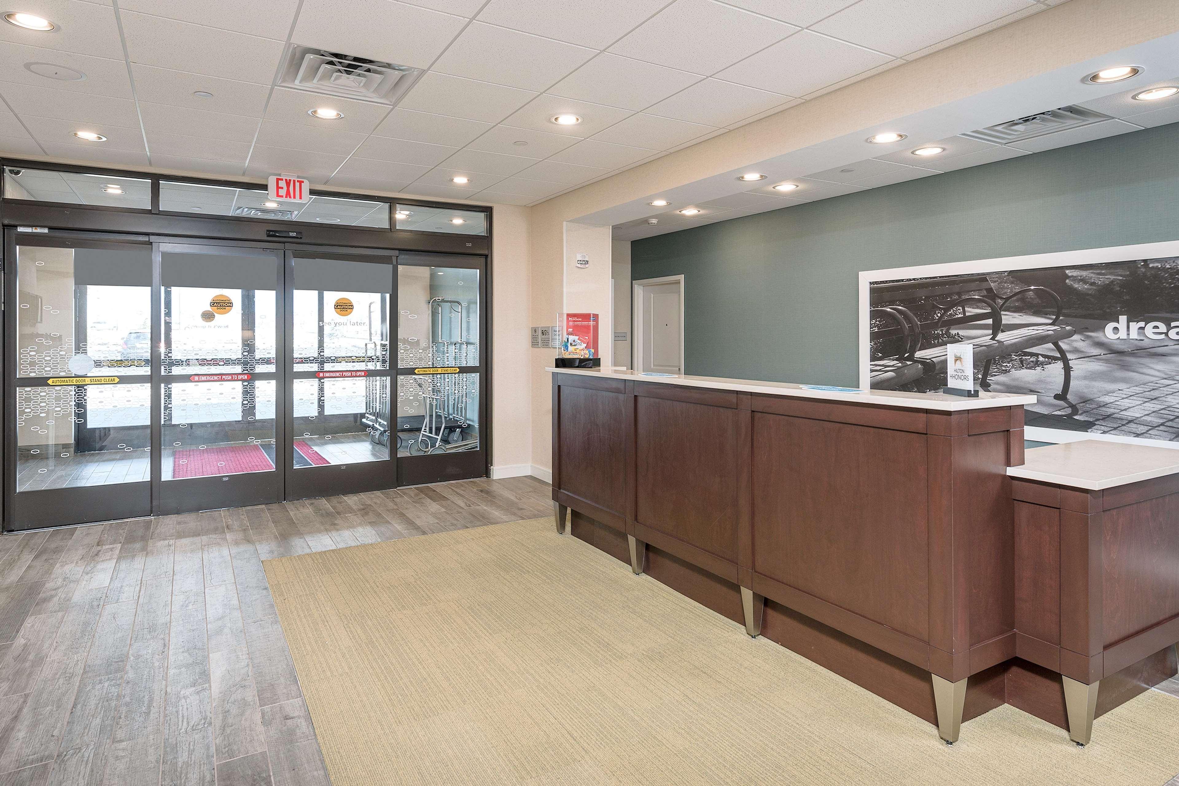 Hampton Inn Boston - Вестборо Екстер'єр фото