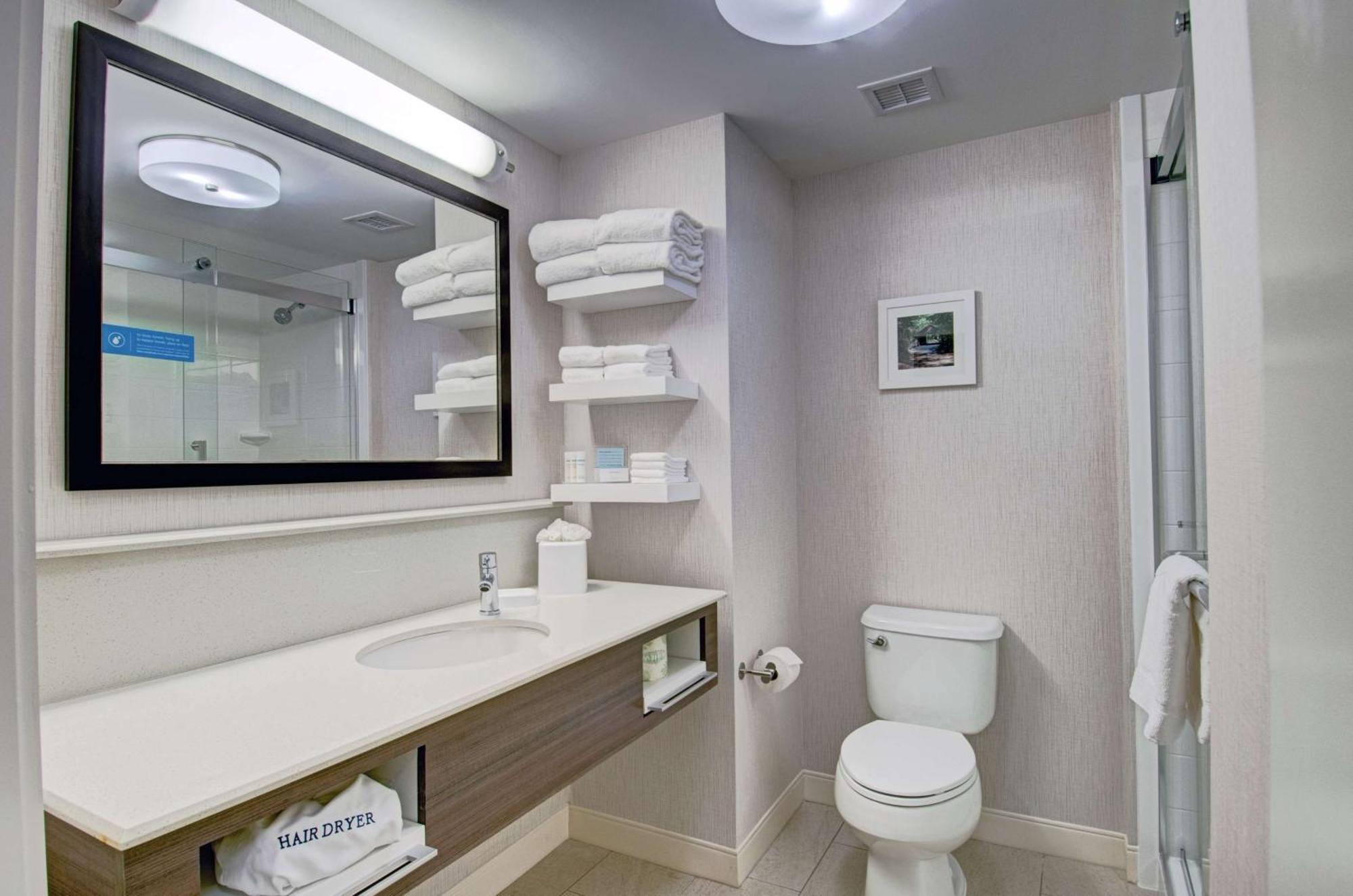Hampton Inn Boston - Вестборо Екстер'єр фото